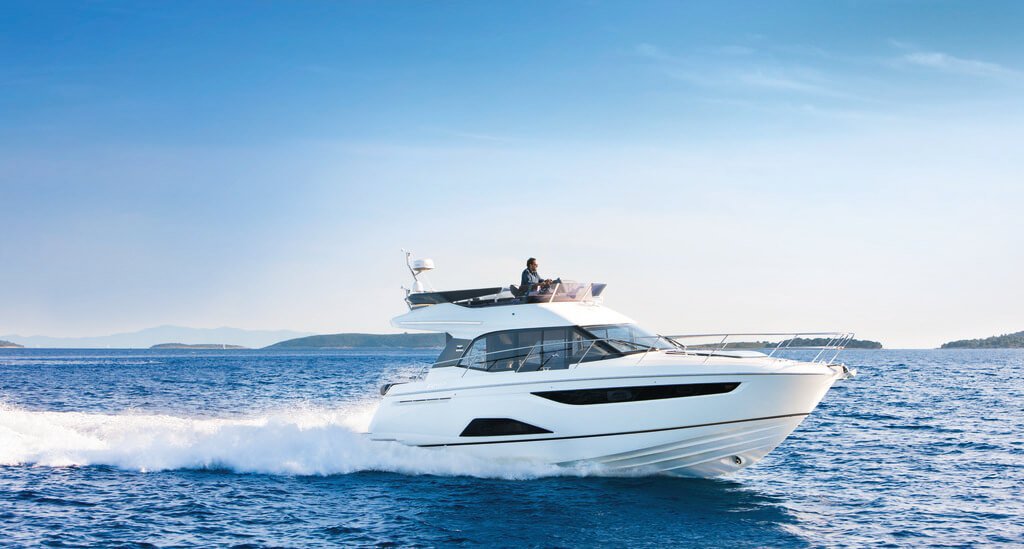 Bavaria R40 Fly — photo 7
