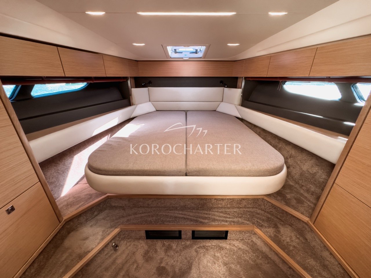 Bavaria R40 Fly — photo 18