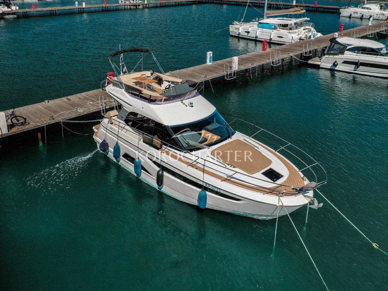 Bavaria R40 Fly — photo 25