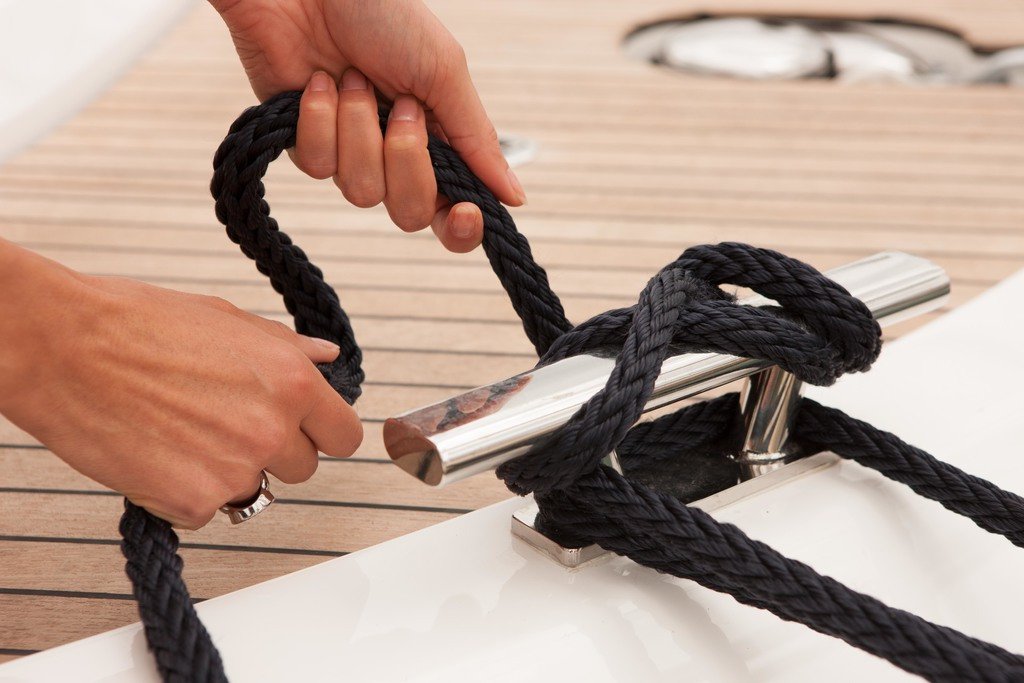 Bavaria R40 Fly — photo 27