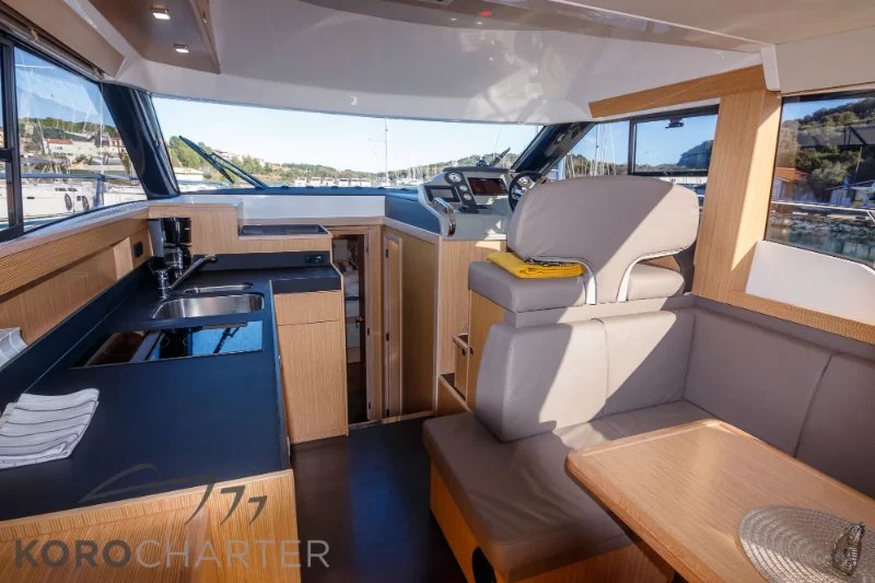 Bavaria Virtess 420 Fly — photo 16