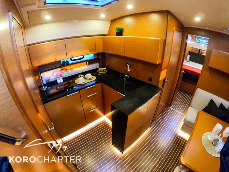 Bavaria 450 Sport HT — photo 11
