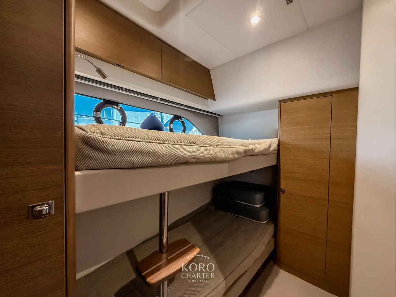 Princess 50 Flybridge - 3 + 1 cab. — photo 8