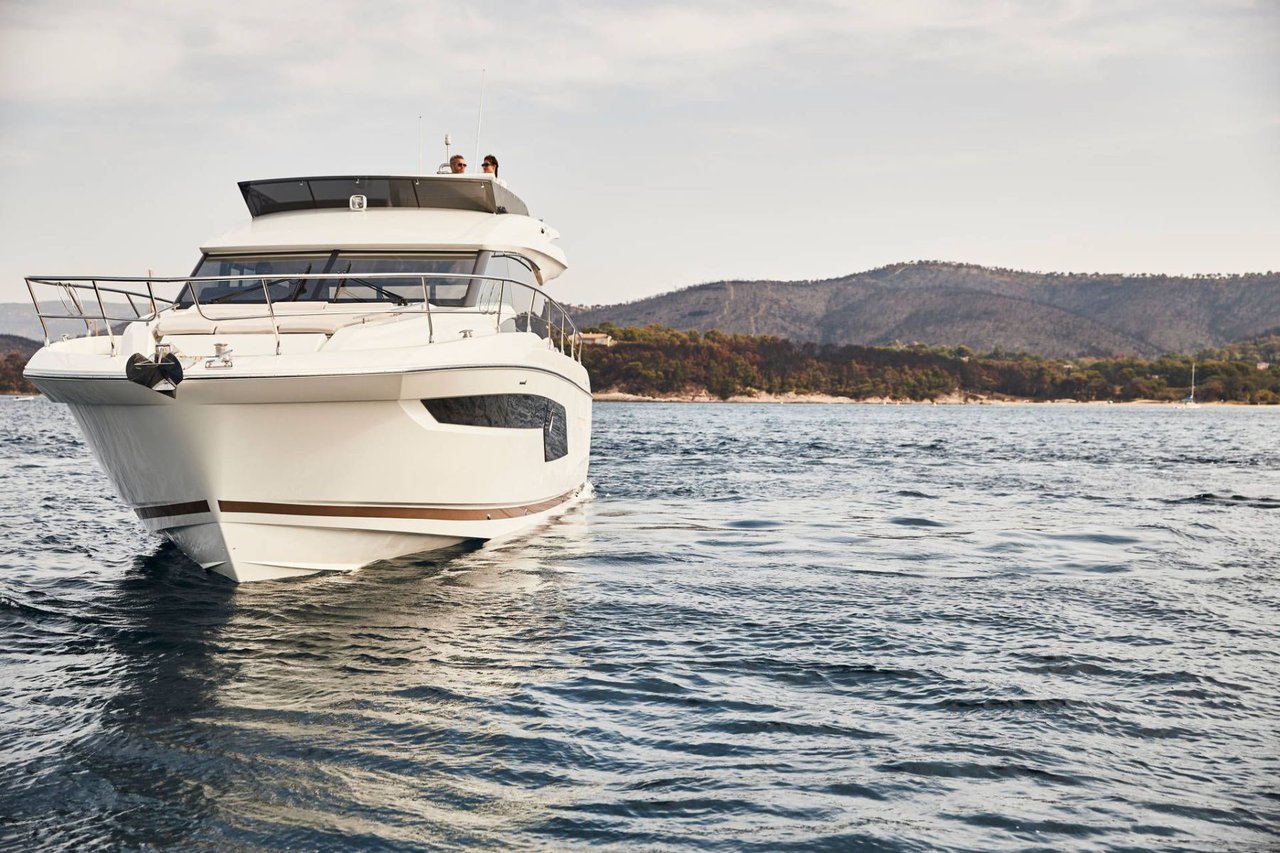 Prestige 520 Flybridge - 3 + 1 cab. — photo 5
