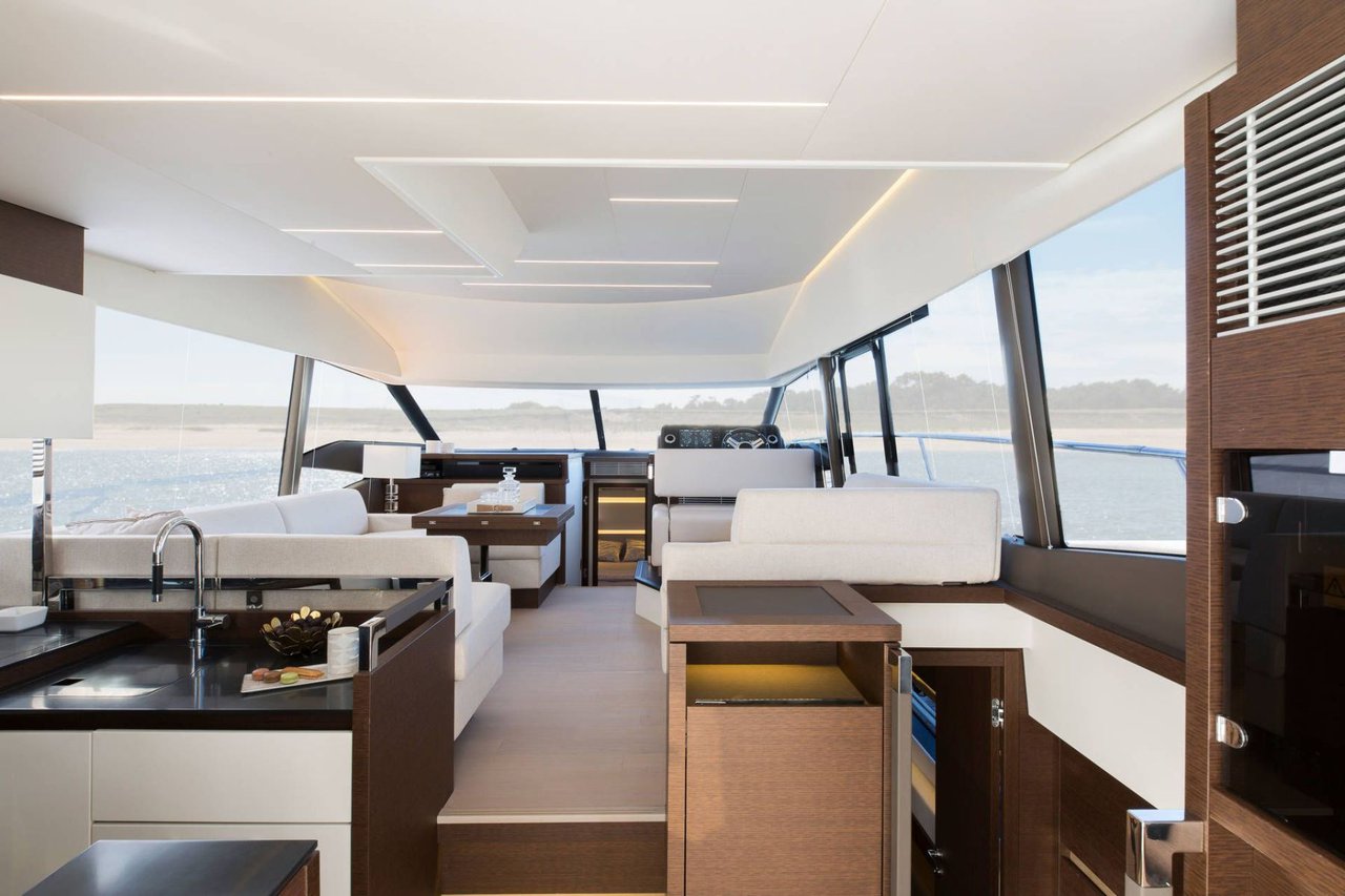 Prestige 520 Flybridge - 3 + 1 cab. — photo 12