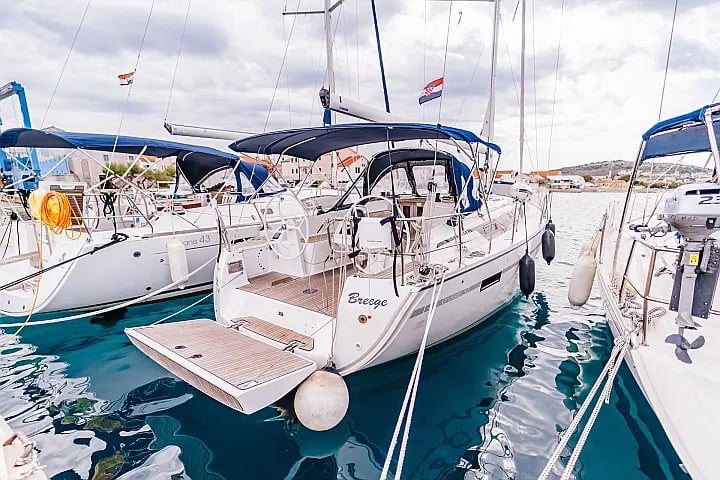 Bavaria Cruiser 37 - 3 cab. — photo 4