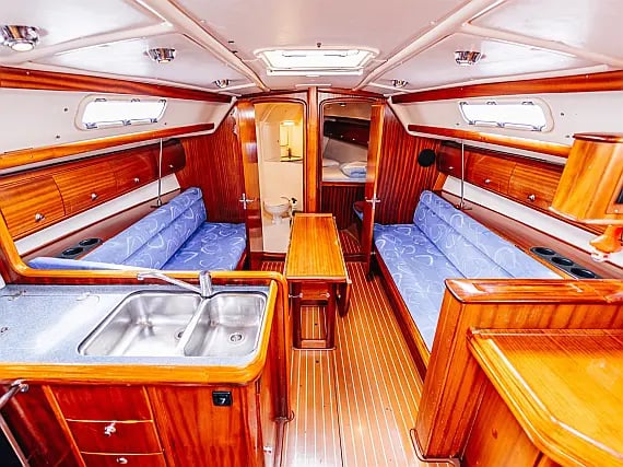 Bavaria 36 Cruiser — photo 6
