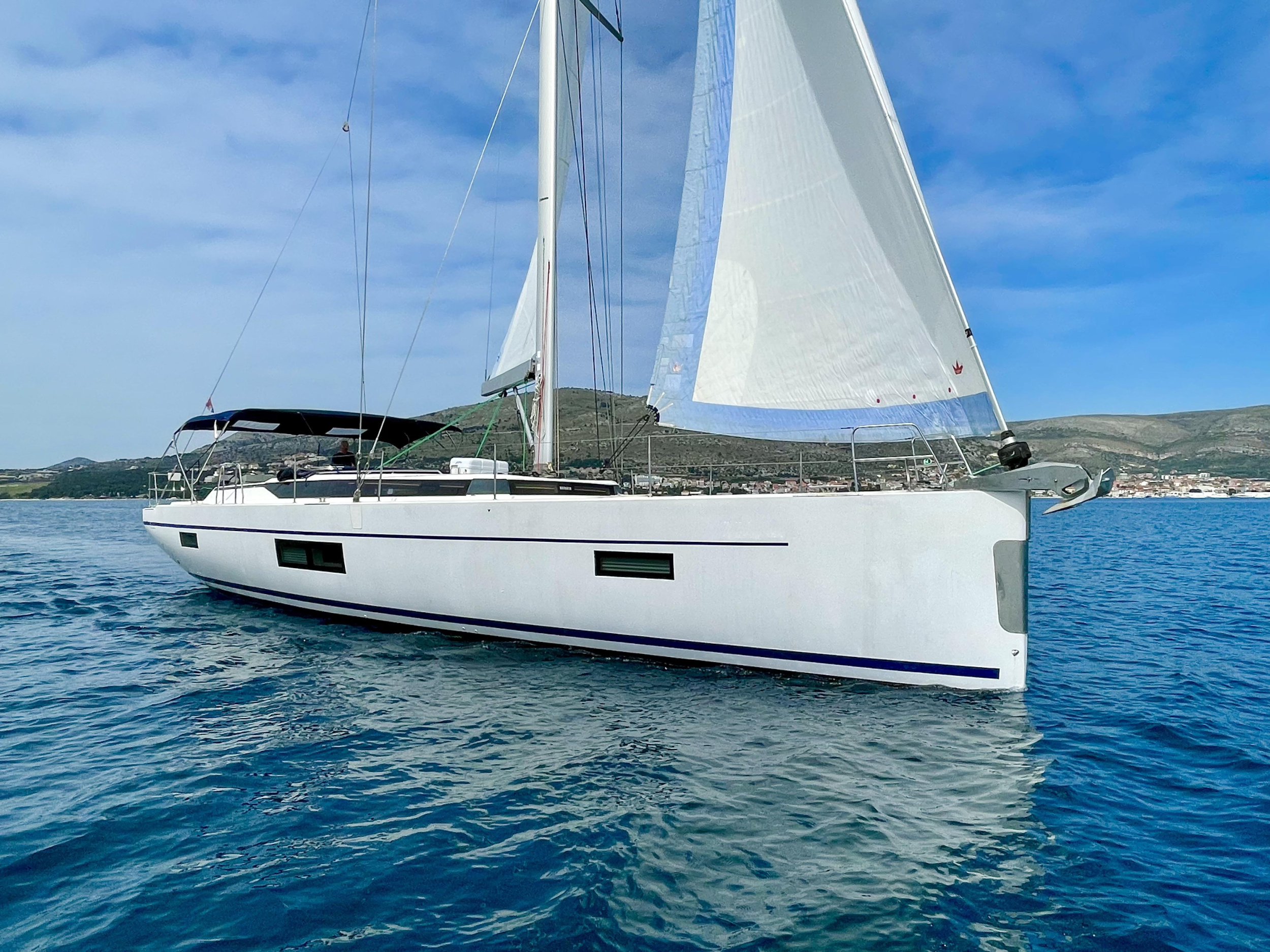 Bavaria C57 Holiday — photo 16