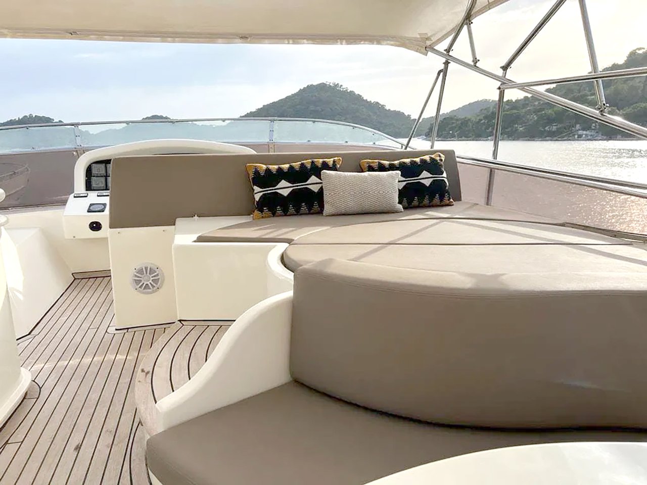 Astondoa 82 GLX - 4 + 2 cab. — photo 4
