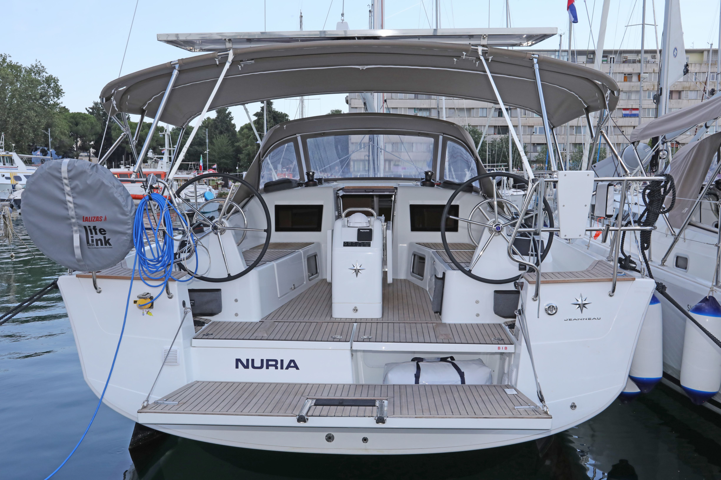 Sun Odyssey 415 — photo 3