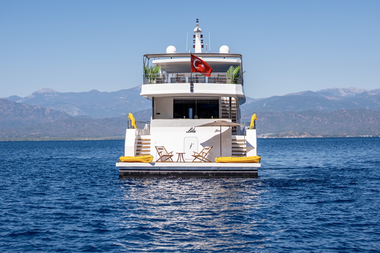 Lila Trawler — photo 12