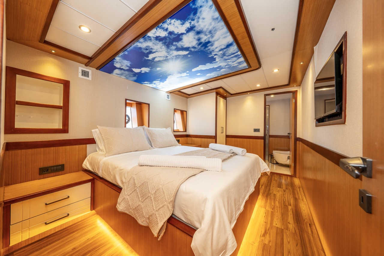 Lila Trawler — photo 20