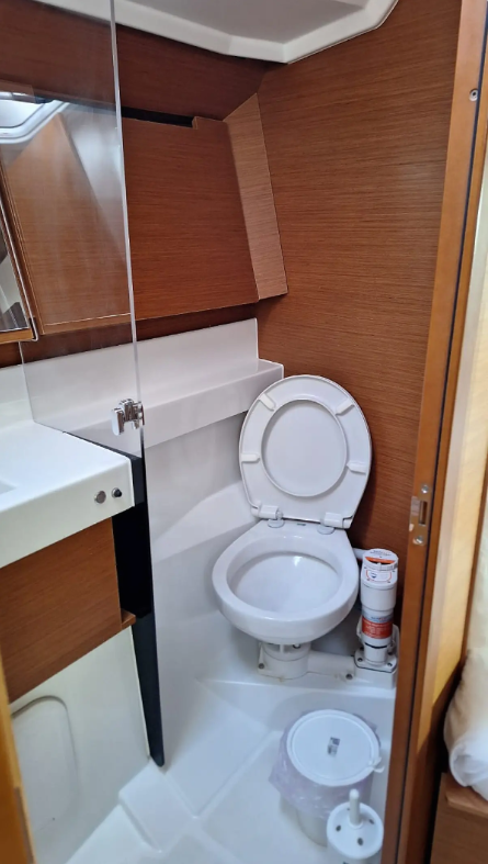 Sun Odyssey 410 - 3 cab. — photo 22