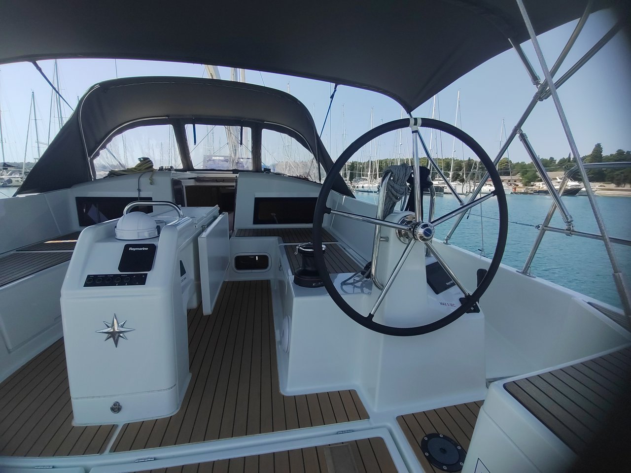 Sun Odyssey 440 - 4 cab. — photo 2