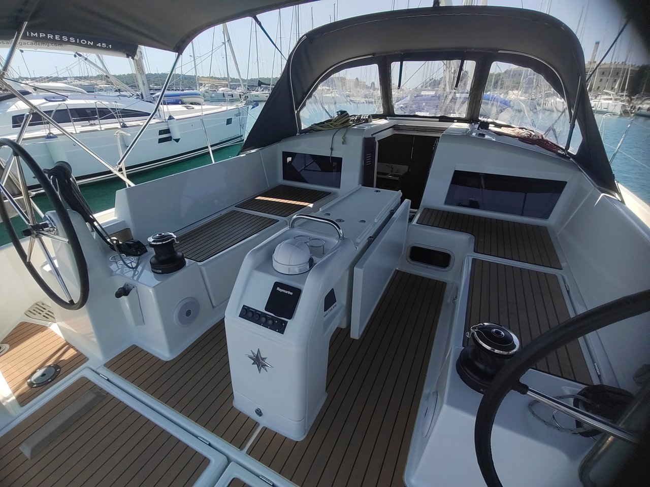 Sun Odyssey 440 - 4 cab. — photo 5