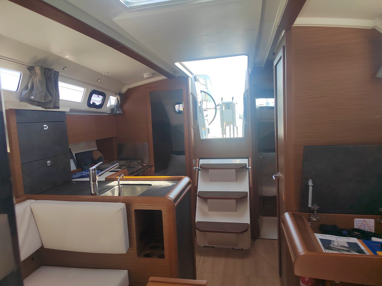 Sun Odyssey 349 - 3 cab. — photo 13