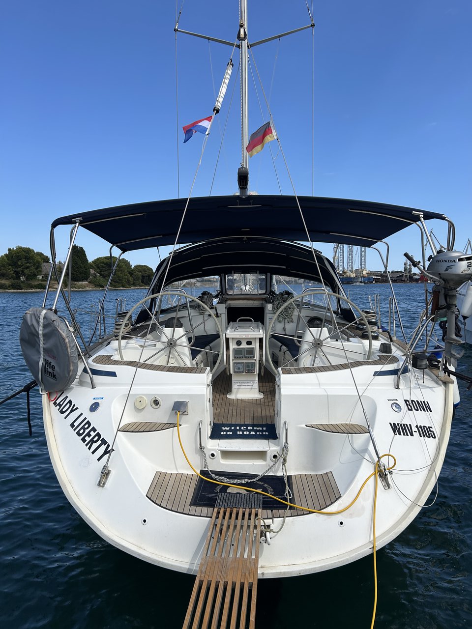 Bavaria 49 — photo 3