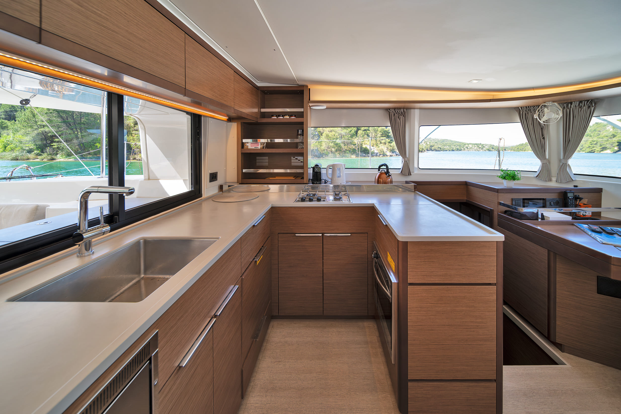Lagoon 46 - 4 + 2 cab. — photo 21