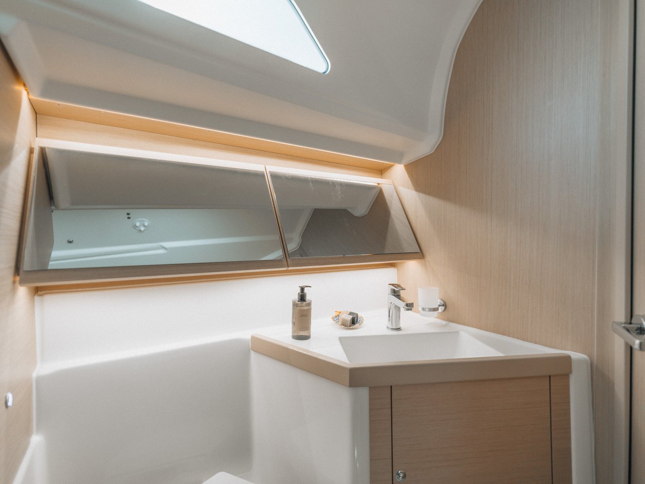Oceanis 40.1 — photo 27