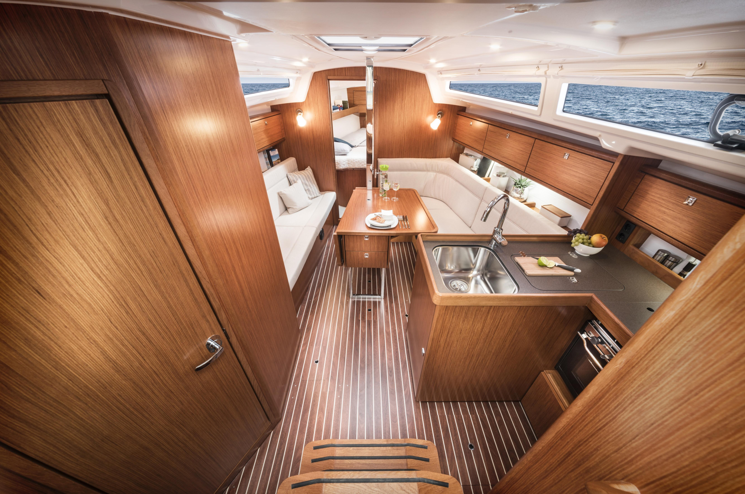 Bavaria Cruiser 34 — photo 7