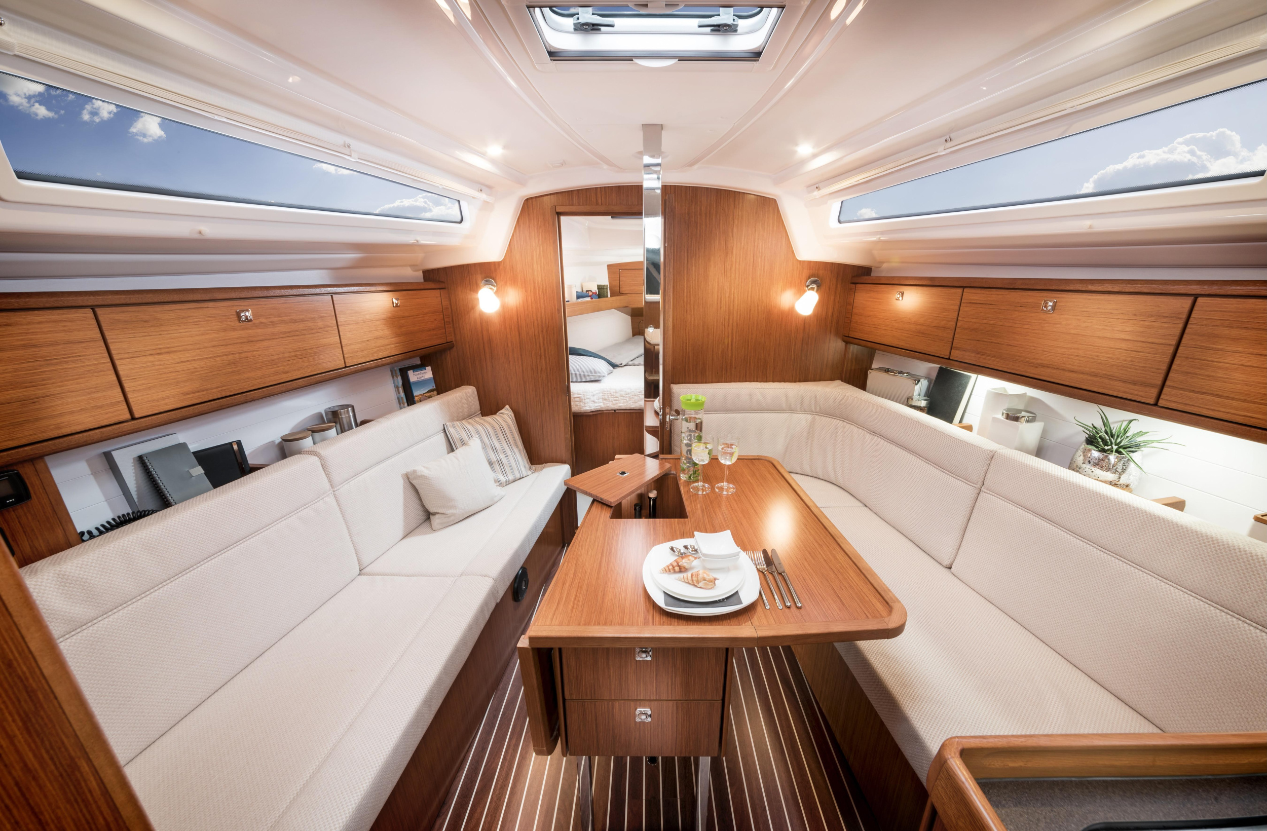 Bavaria Cruiser 34 — photo 8