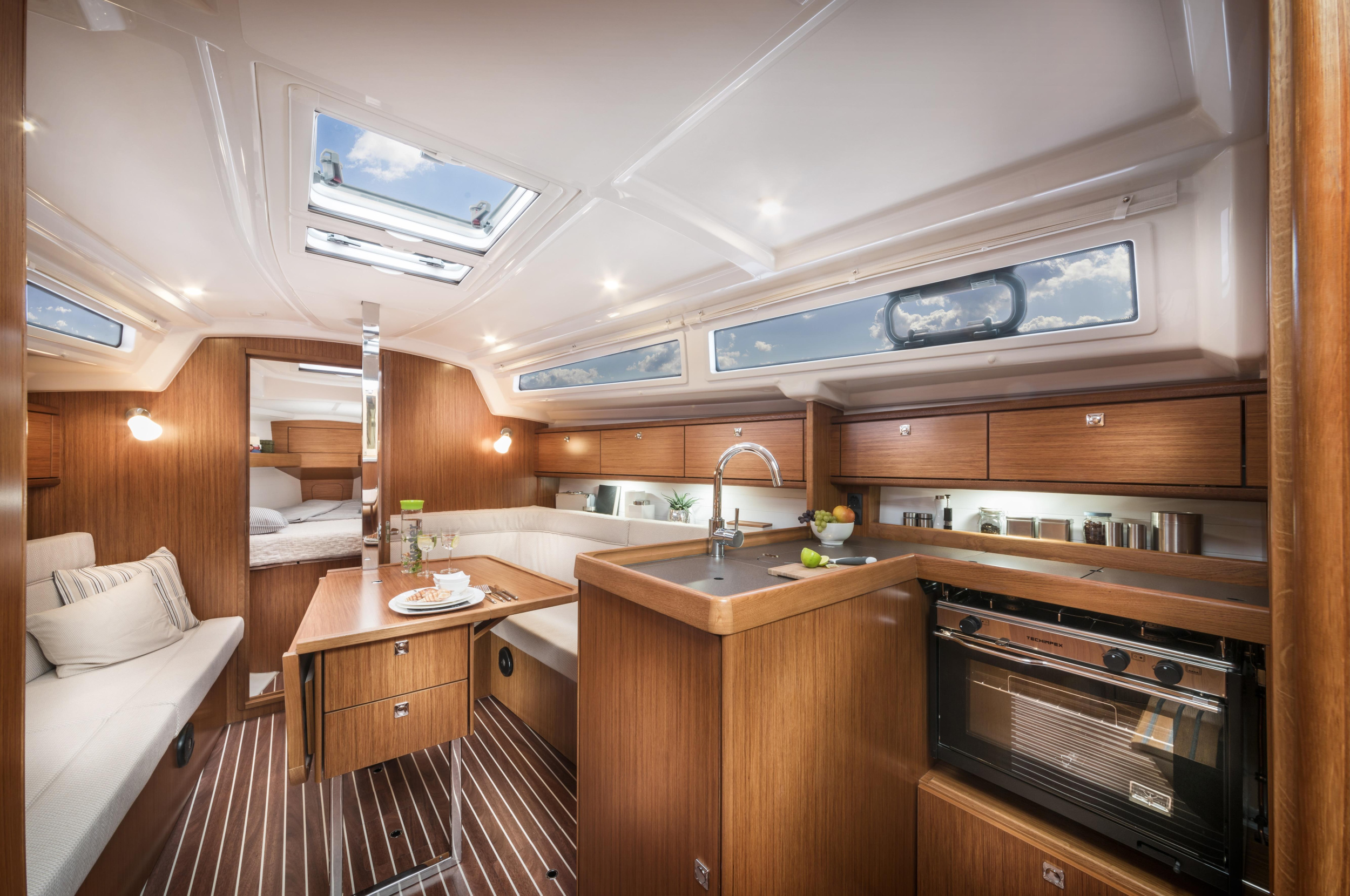 Bavaria Cruiser 34 — photo 11
