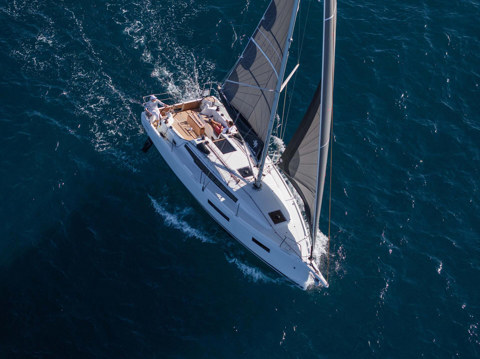 Sun Odyssey 350 - 3 cab. — photo 4