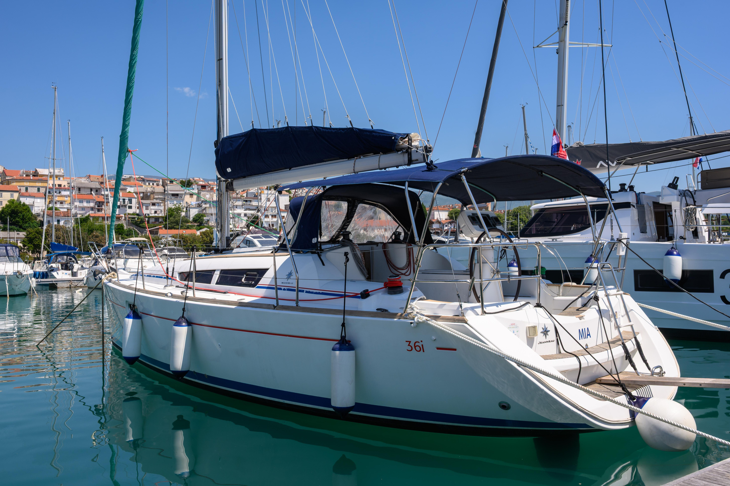 Sun Odyssey 36i — photo 5