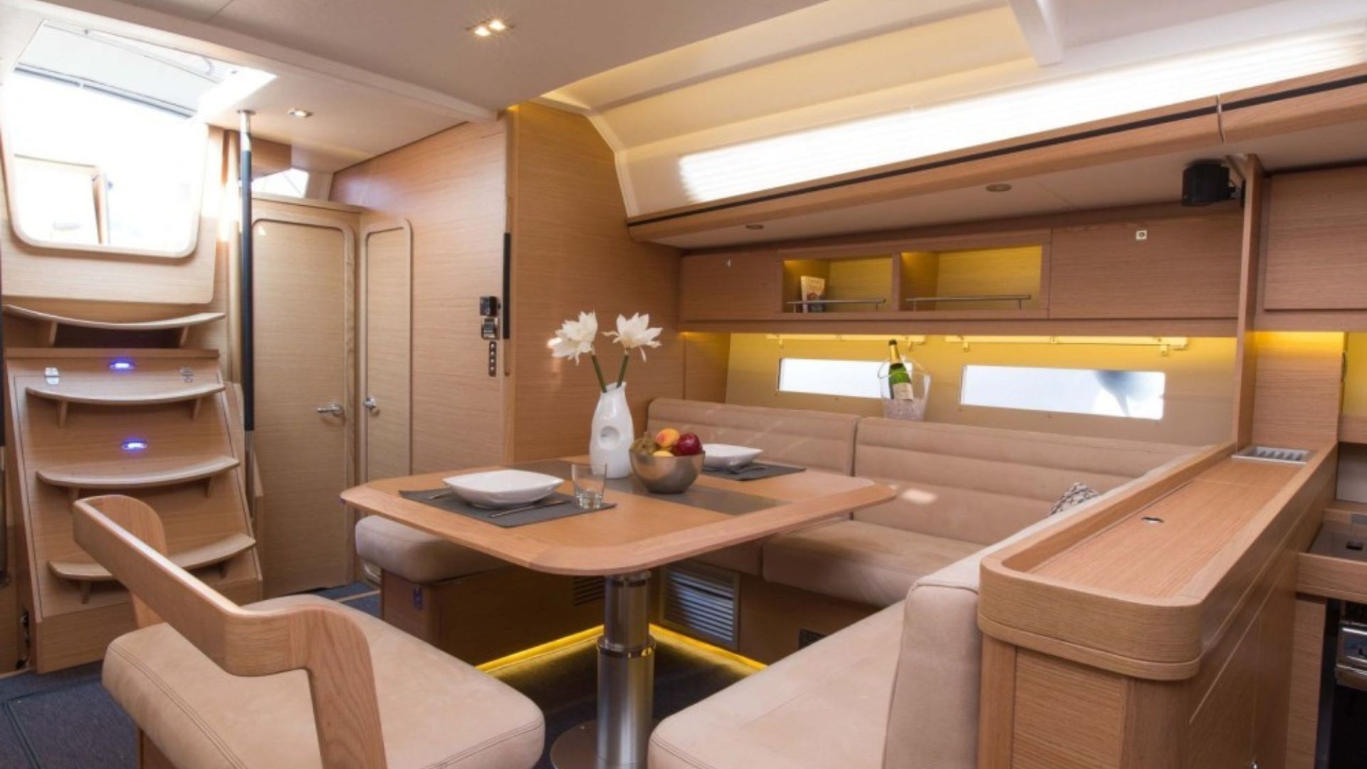 Dufour Exclusive 56 - 3 + 1 cab. — photo 4