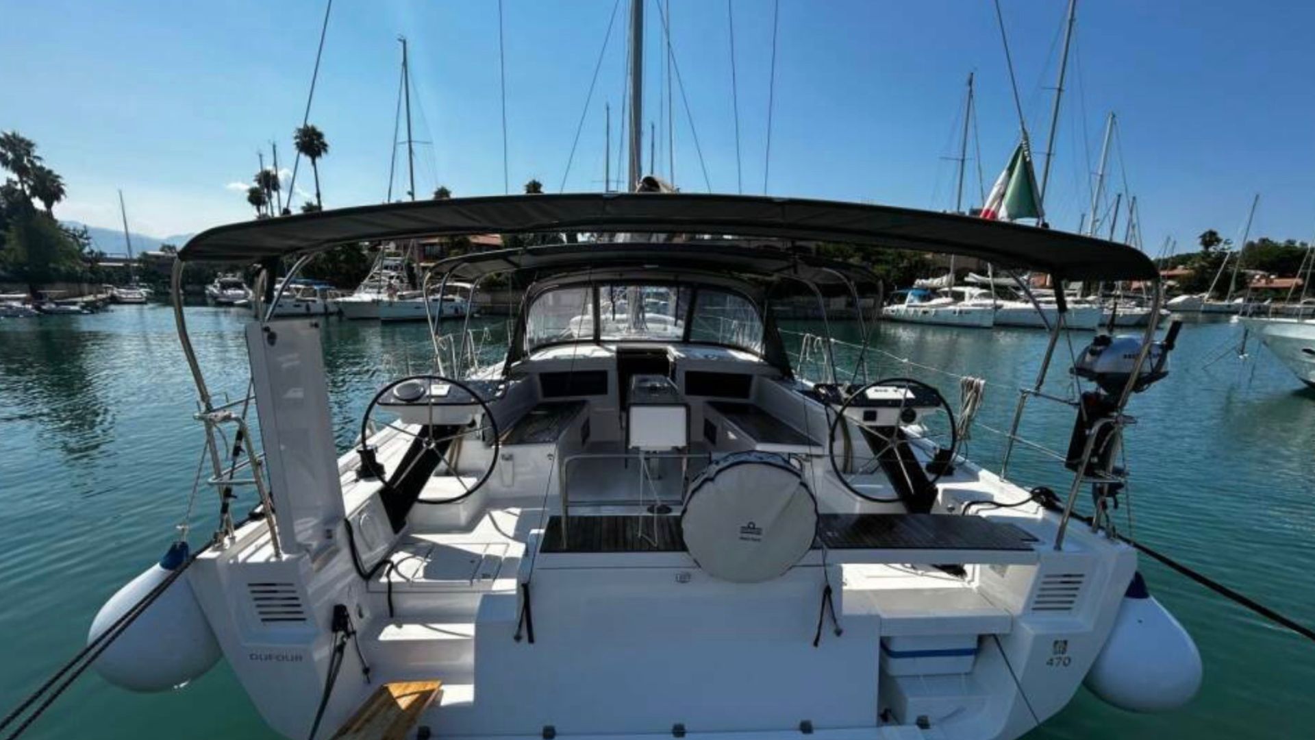 Dufour 470 - 4 + 1 cab. — photo 3