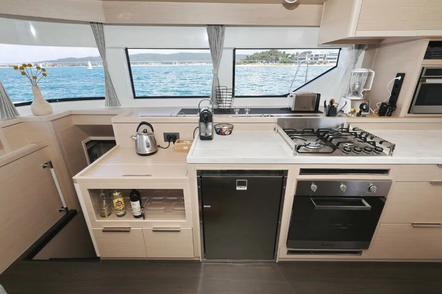 Lagoon 55 - 4 + 2 cab. — photo 14