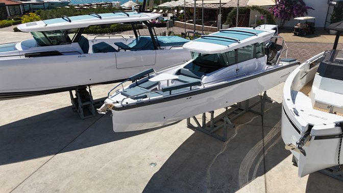 Axopar 29 XC Cross Cabin — photo 3