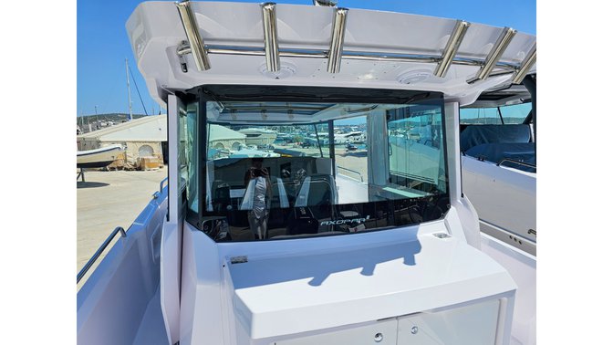 Axopar 29 XC Cross Cabin — photo 7