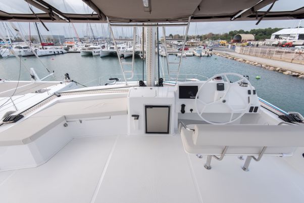 Nassau por la cabina de alquiler en catamarán con tripulación — photo 30