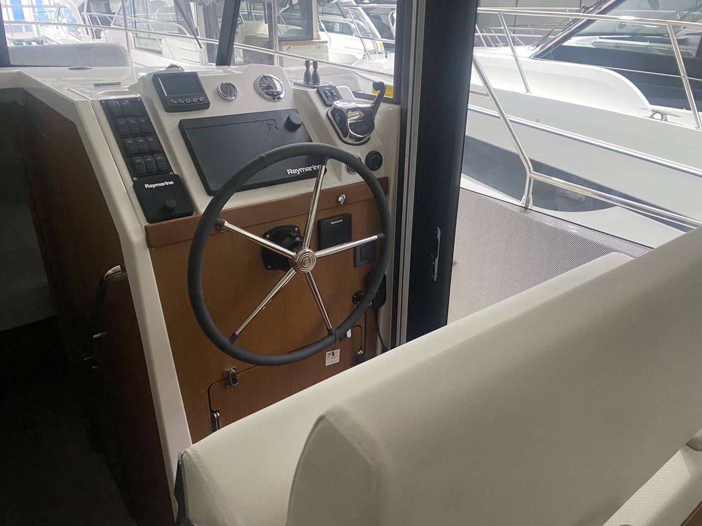 Swift Trawler 35 — photo 7