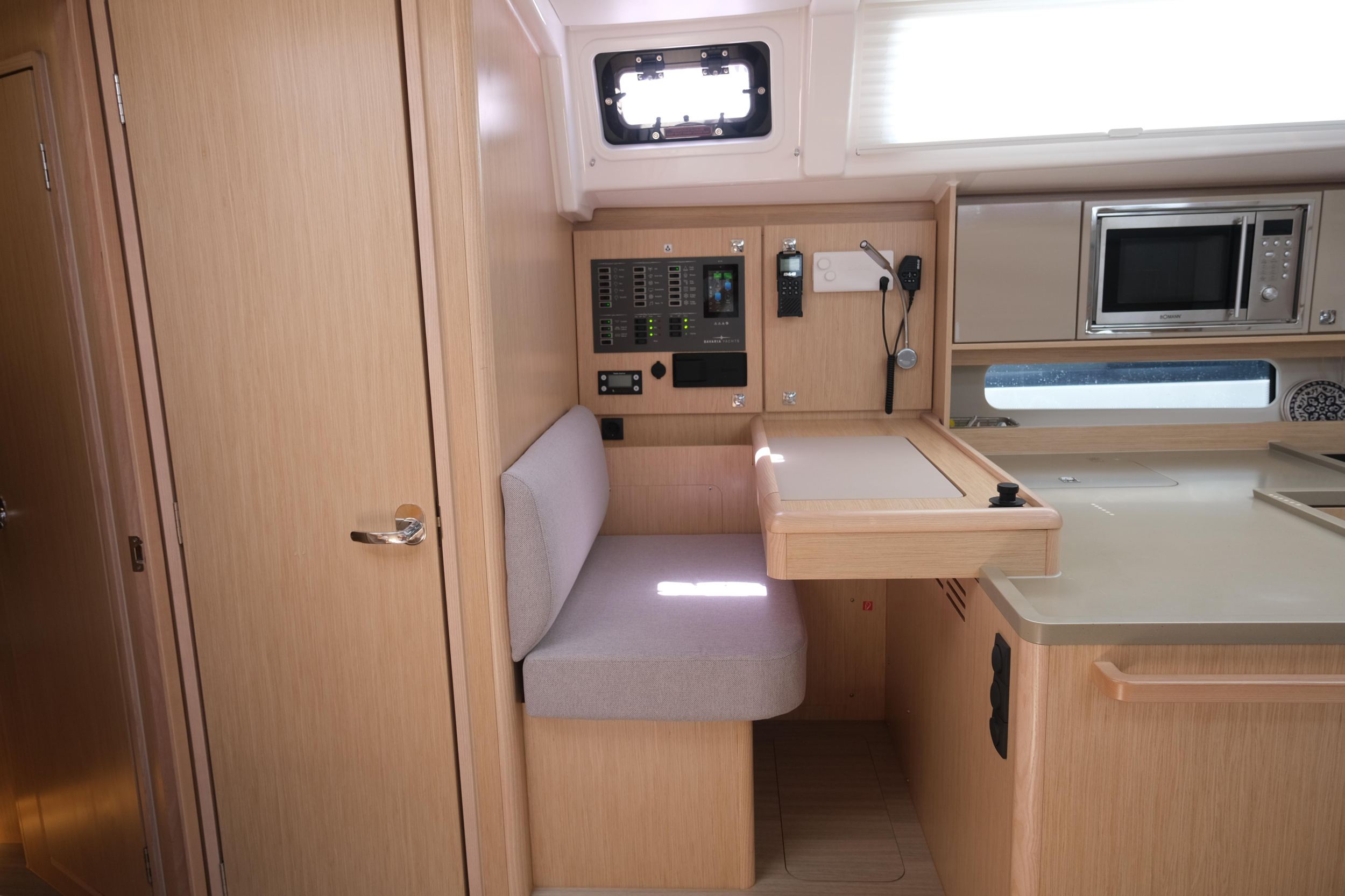 Bavaria C46 - 3 cab. — photo 10
