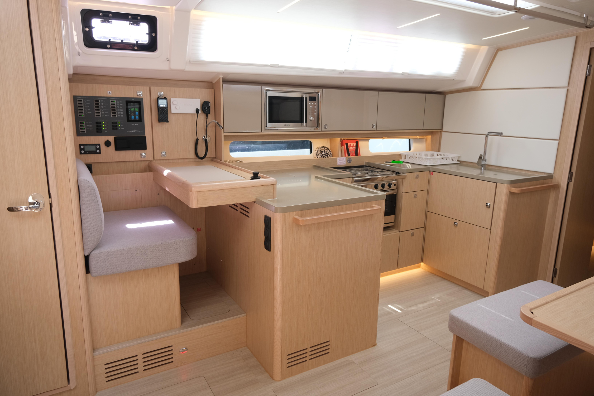 Bavaria C46 - 3 cab. — photo 12