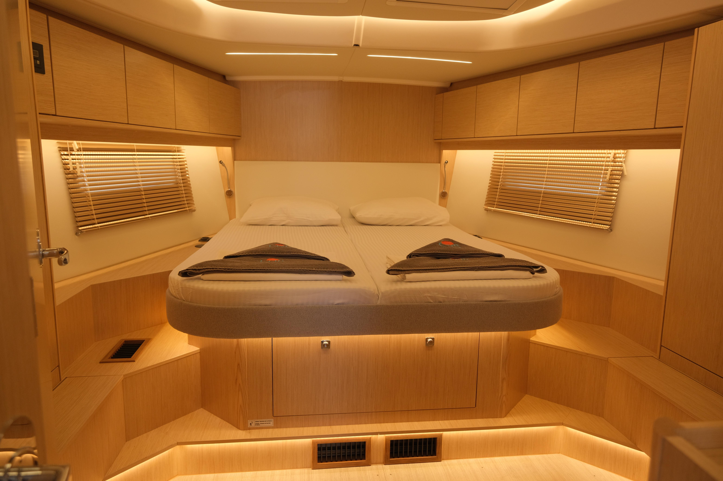Bavaria C46 - 3 cab. — photo 15