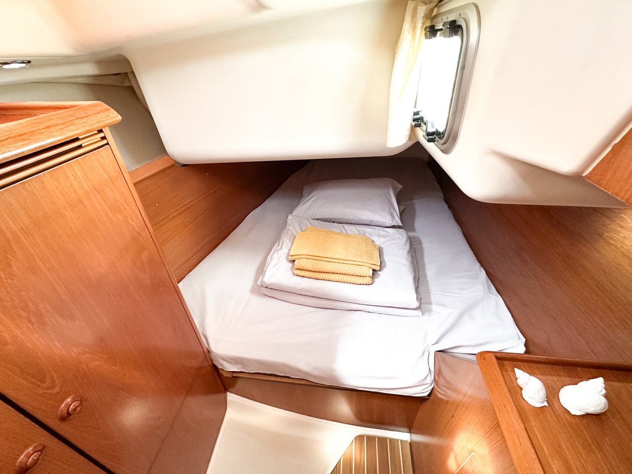 Sun Odyssey 40.3 — photo 10