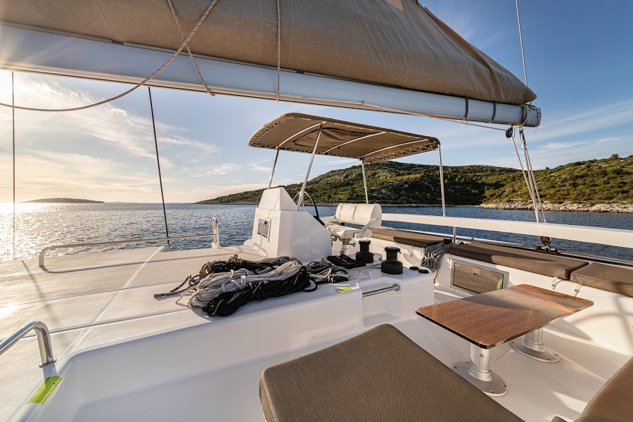 Dufour 48 Catamaran - 4 + 2 cab. — photo 8