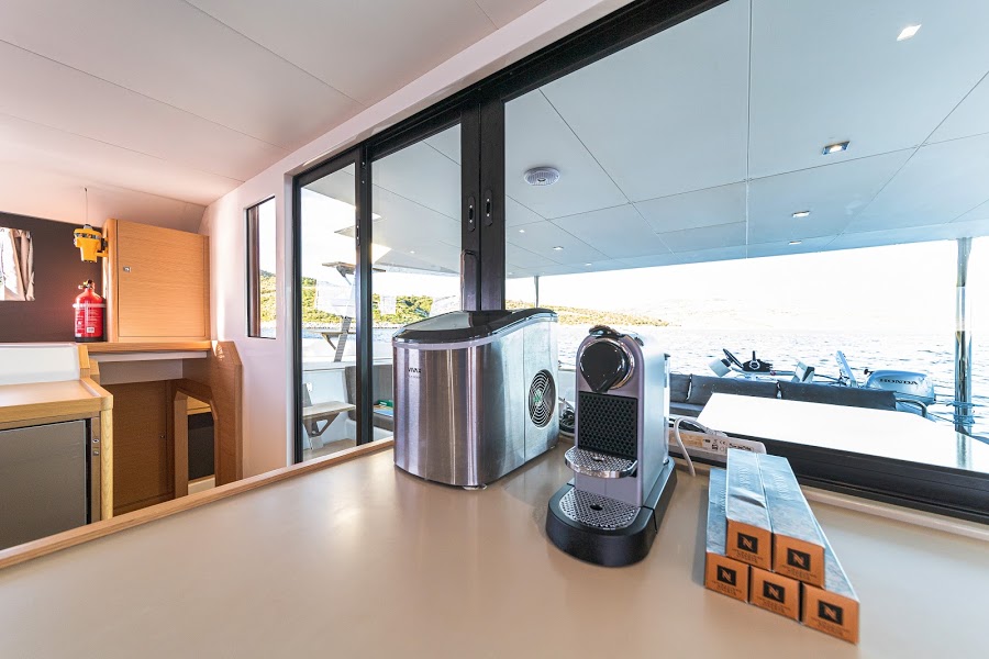 Dufour 48 Catamaran - 4 + 2 cab. — photo 15