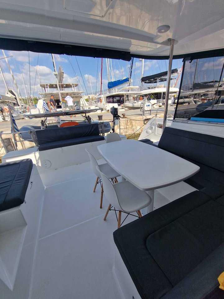 Lagoon 40 - 4 cab. — photo 3