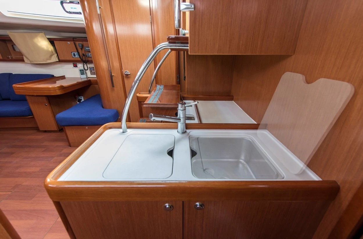 Oceanis 54 — photo 15