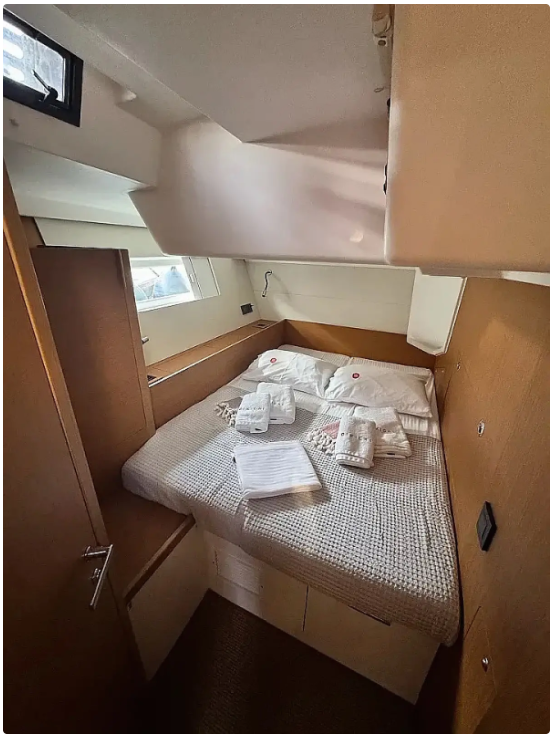 First 53 - 3 + 1 cab. — photo 13