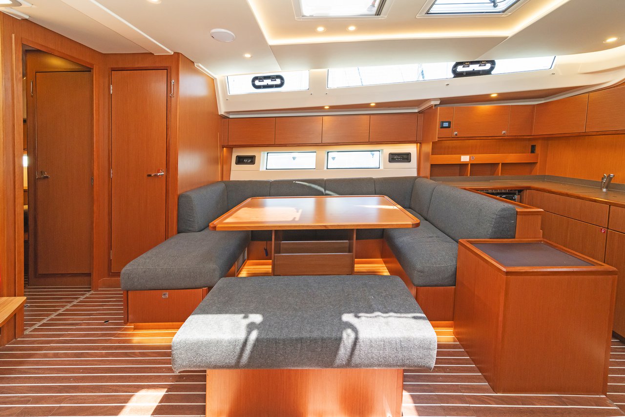 Bavaria C57 - 5 + 1 cab. — photo 6