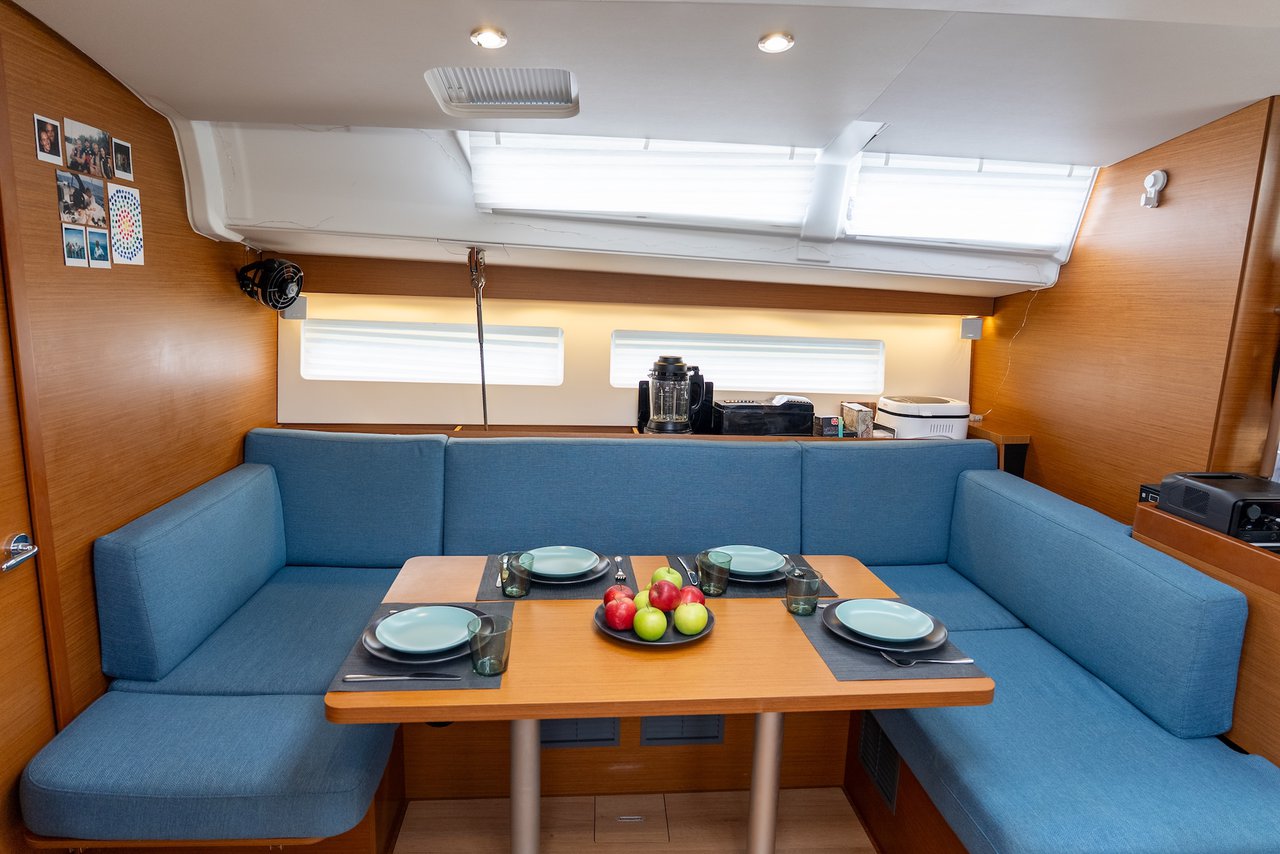Sun Odyssey 490 - 5 cab. — photo 8