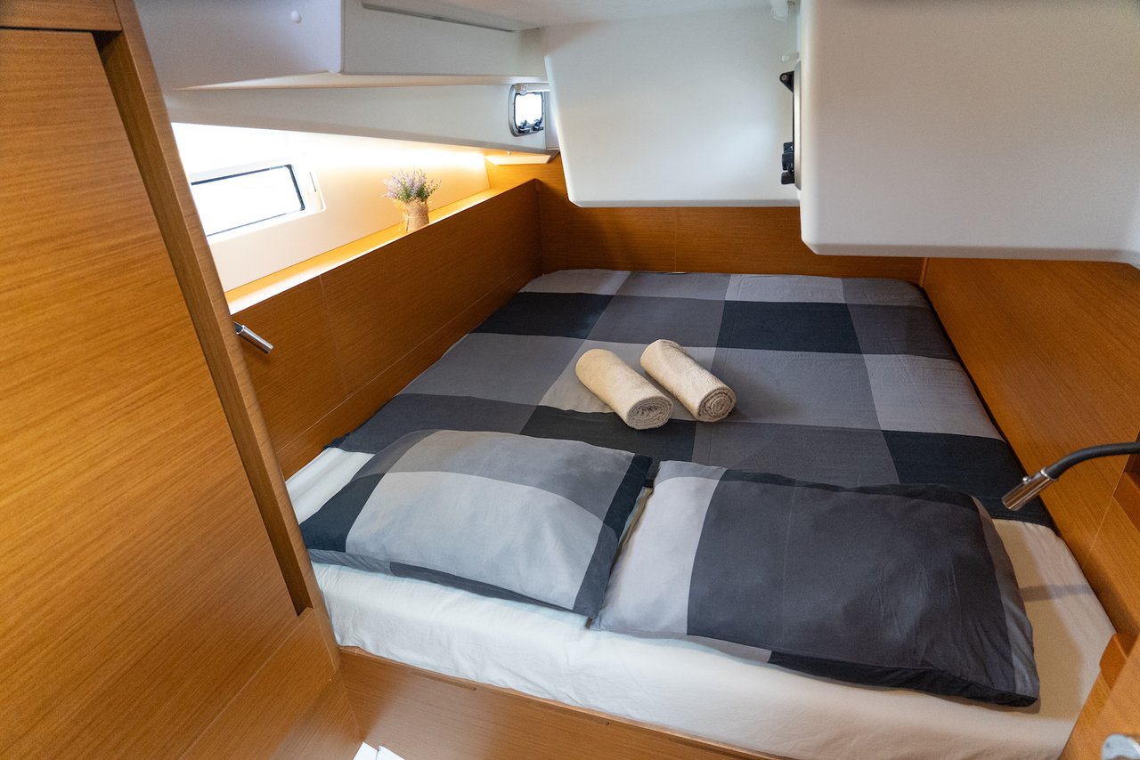 Sun Odyssey 490 - 5 cab. — photo 11