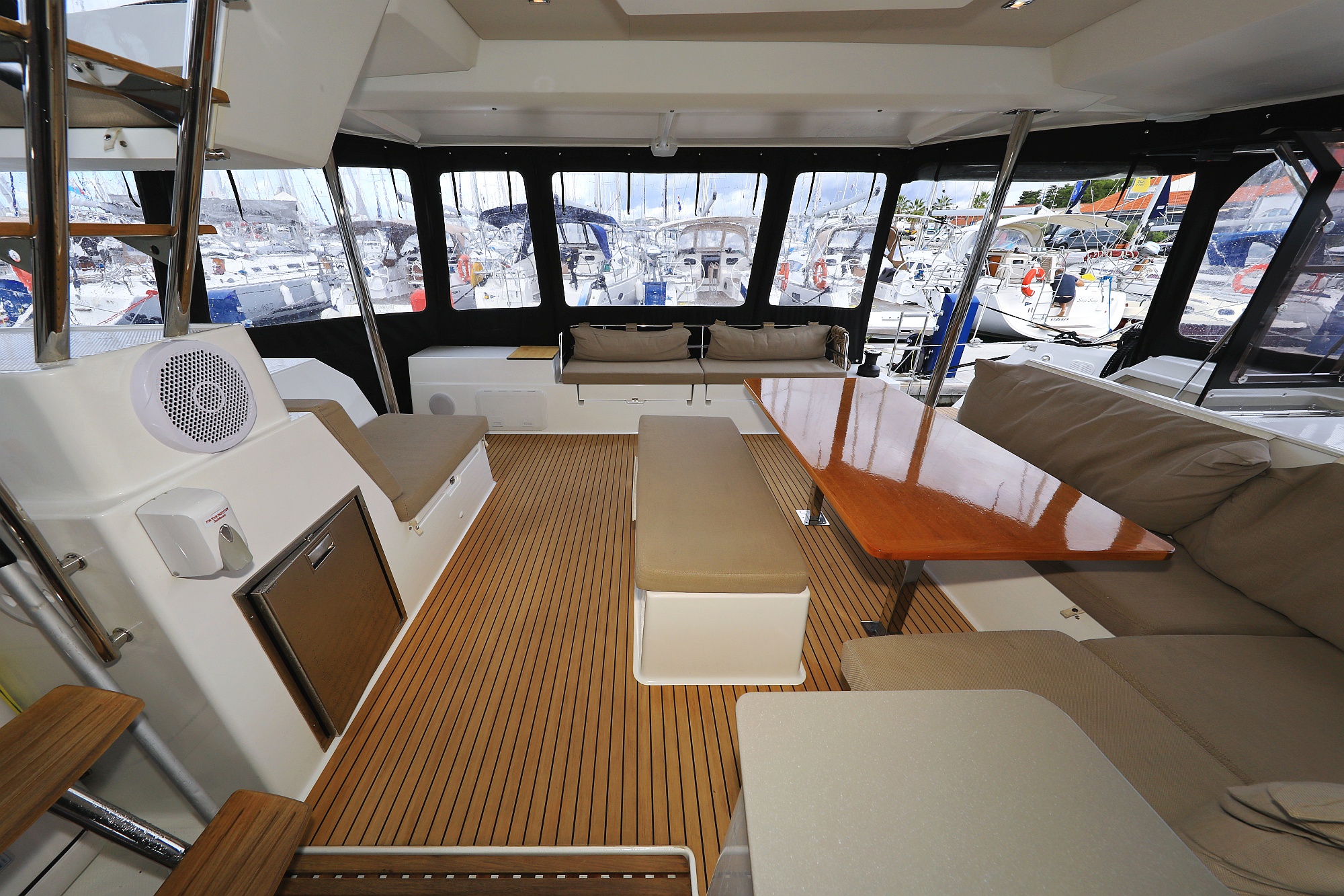 Fountaine Pajot Saona 47 Quintet - 5 + 1 cab. — photo 7
