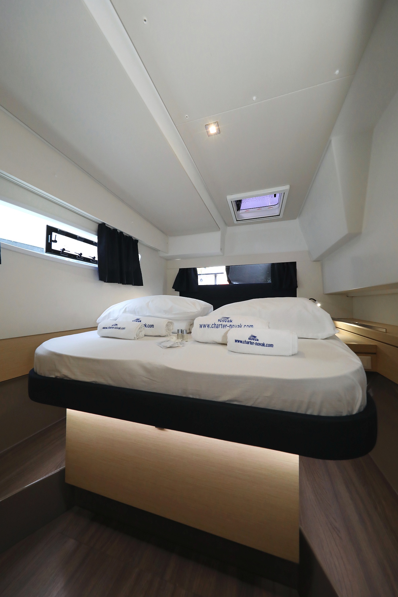 Fountaine Pajot Saona 47 Quintet - 5 + 1 cab. — photo 14