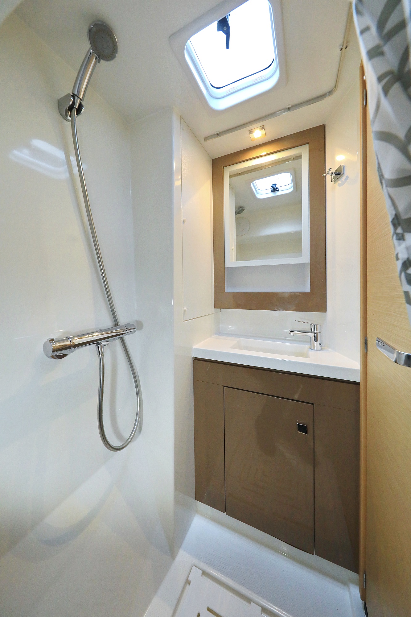 Fountaine Pajot Saona 47 Quintet - 5 + 1 cab. — photo 22